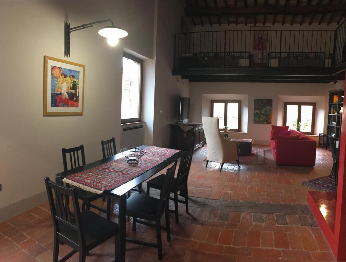 Holiday Apartment In Historical Palace Montepulciano Exterior photo