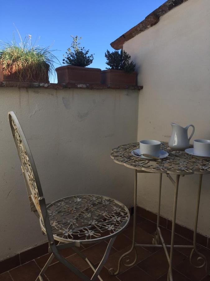 Holiday Apartment In Historical Palace Montepulciano Exterior photo