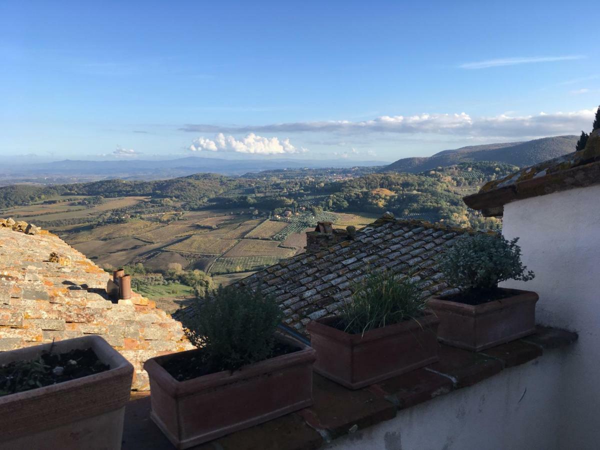 Holiday Apartment In Historical Palace Montepulciano Exterior photo